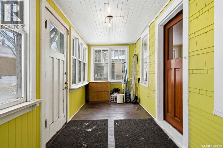 Property Photo: 1929 Toronto Street SK S4P 1M9