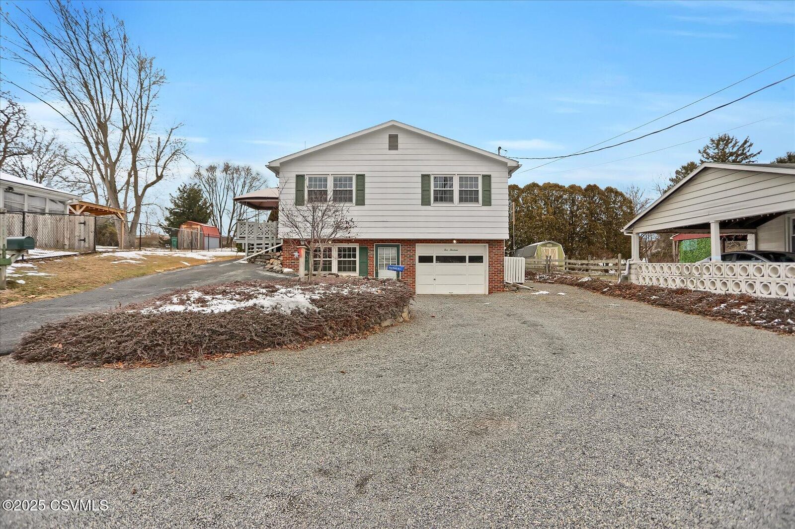 Property Photo:  513 E Wall Street  PA 17847 