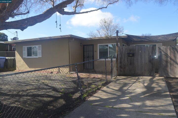 Property Photo:  43 Bay Dr  CA 94565 