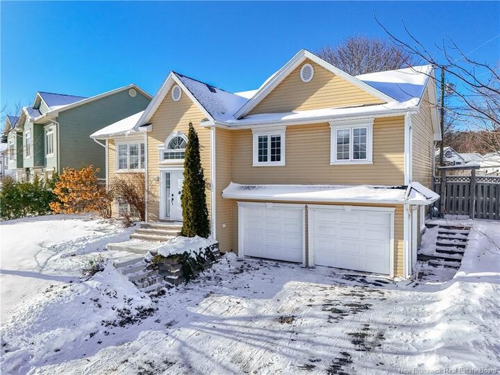 Photo de la propriété: 43 Helena Court NB E3B 0E2