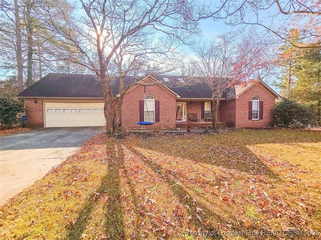 Property Photo: 6813 Netherdale Drive NC 28314