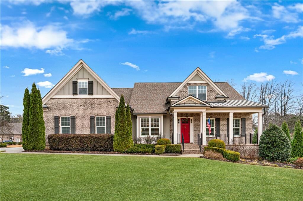 Property Photo:  805 Creekside Trail  GA 30004 