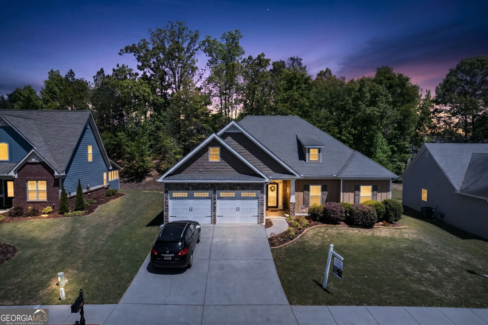 Property Photo: 14 Birch Place GA 30103