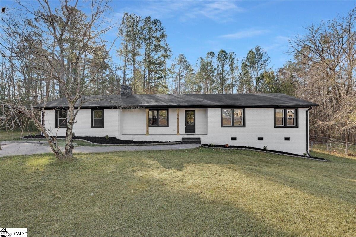 Property Photo: 140 Triangle Road SC 29340