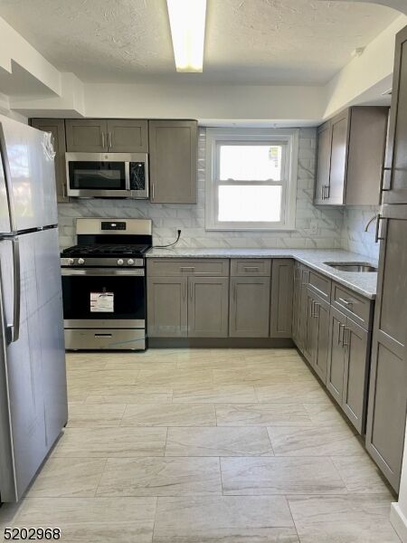 Property Photo: 635 Faitoute Ave NJ 07204