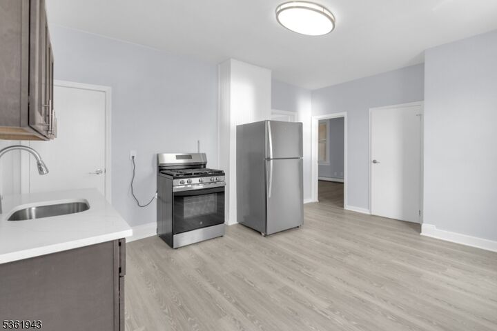 Property Photo:  215 Delaware St 6  NJ 07206 