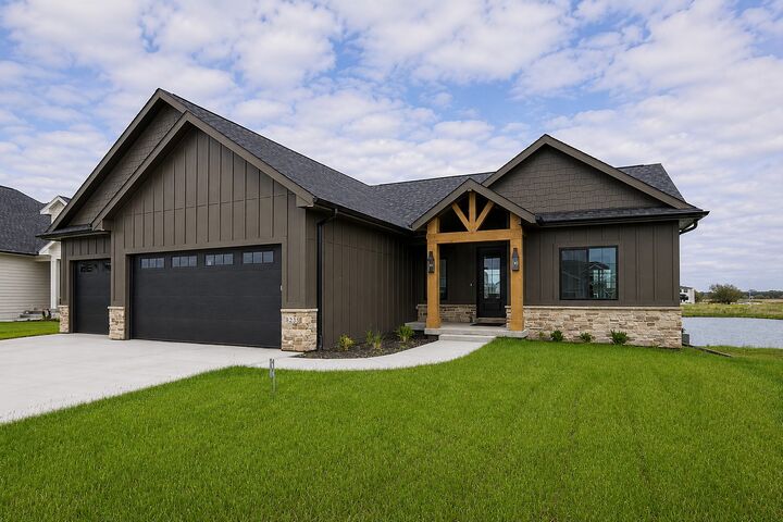 Property Photo:  8233 Mahon Court  IA 50131 