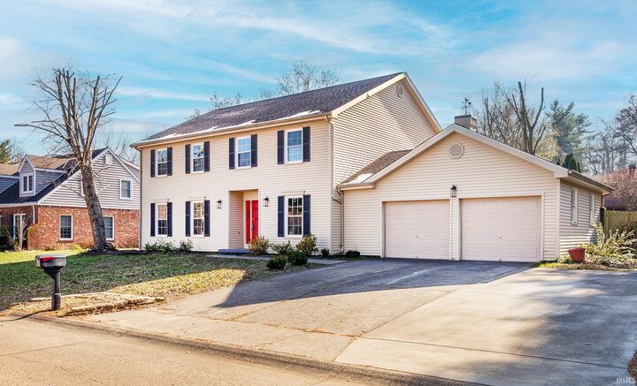 Property Photo:  6301 E Oak Street  IN 47715 