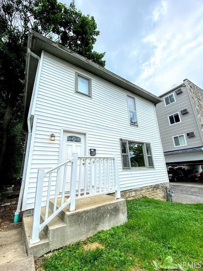 Property Photo: 511 N Lincoln Street IN 47408-3413