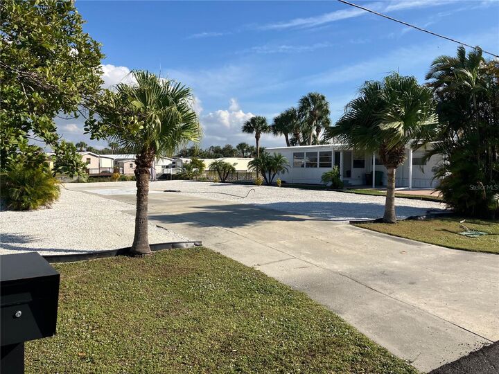 Property Photo:  1447 Flamingo Drive  FL 34224 