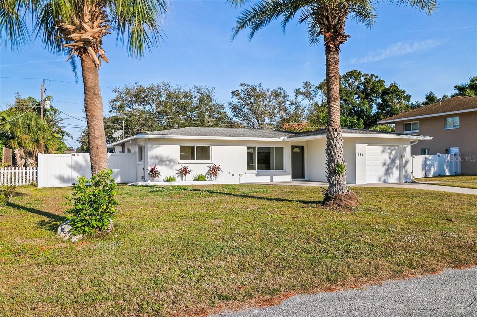 Property Photo:  354 Burke Road  FL 34293 