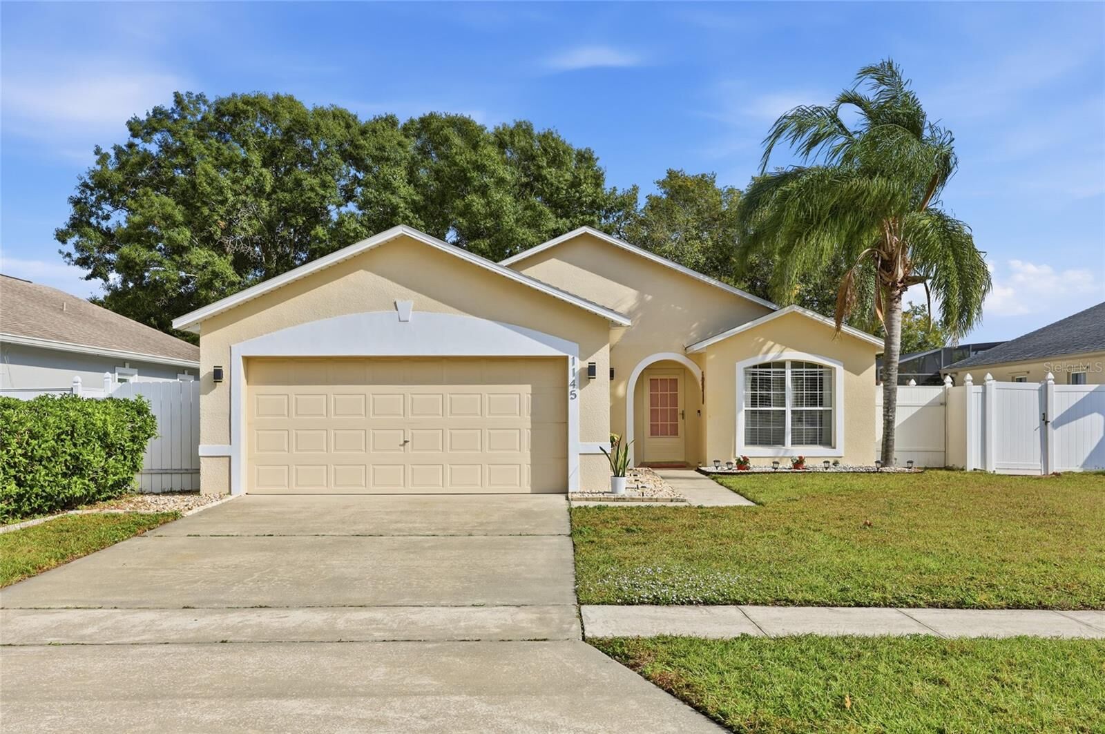 Property Photo: 1145 Great Shady Lane FL 32825