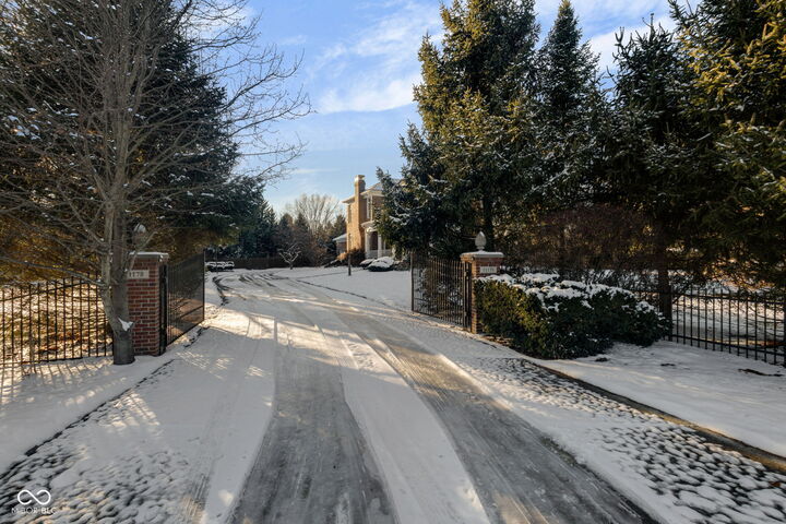 Property Photo: 11178 Ditch Road IN 46032