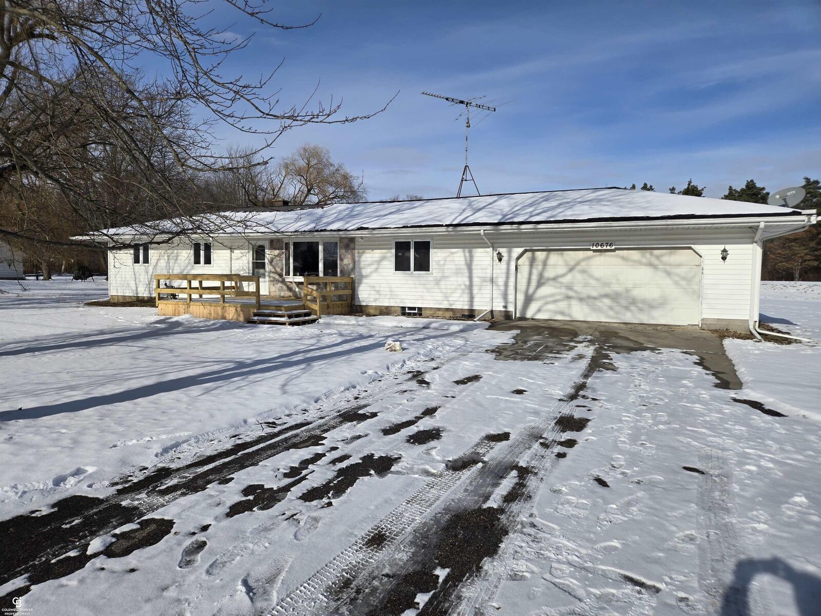 Property Photo:  10676 Brandon Road  MI 48022 