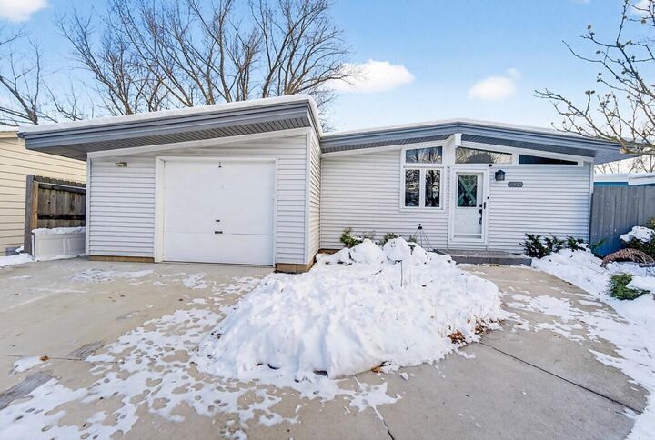 Property Photo: 4422 N Glenway St WI 53225