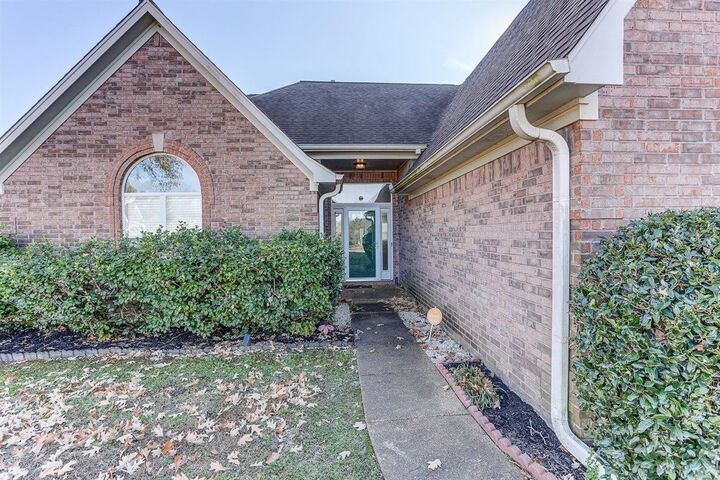 Property Photo: 6793 N Hamilton Cir MS 38654