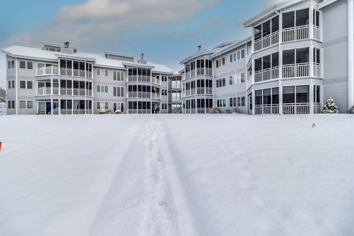 355 W Columbia Avenue  Battle Creek MI 49015 photo