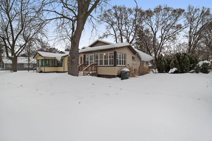 Property Photo:  2214 Torrent Street  MI 49441 