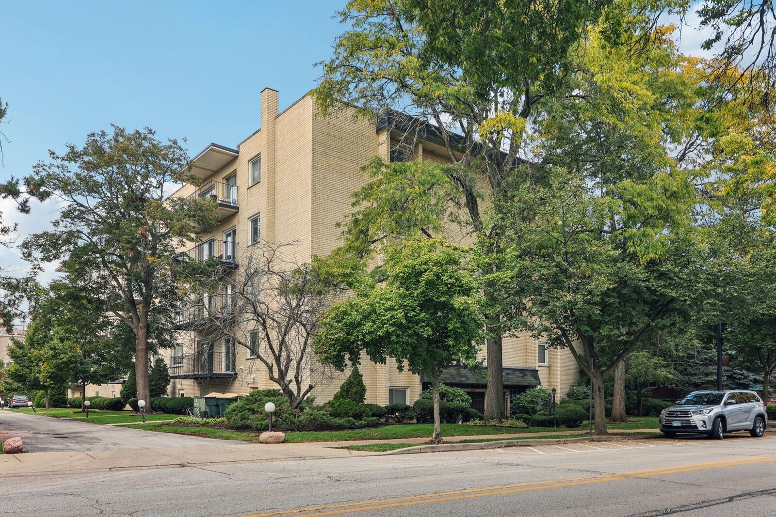 Property Photo: 8650 Ferris Avenue 203 IL 60053