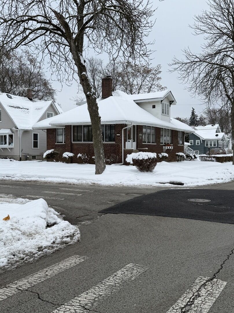 Property Photo:  260 W 15th Place  IL 60411 