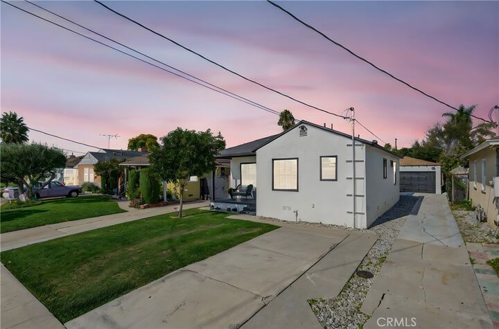 Property Photo:  1513 W 215th Street  CA 90501 