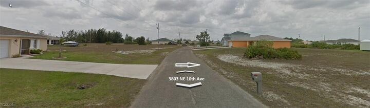 Property Photo:  3803 NE 10th Avenue  FL 33909 