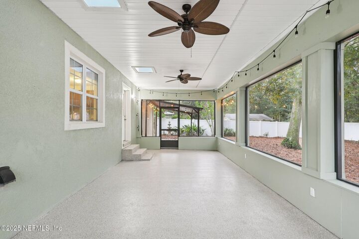 Property Photo:  2574 Lofberg Drive  FL 32216 