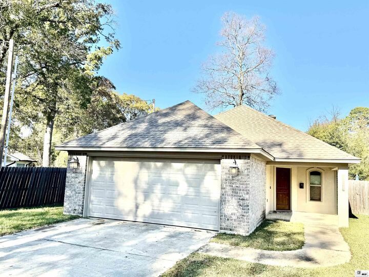 Property Photo:  1304 Wellerman Road  LA 71201 