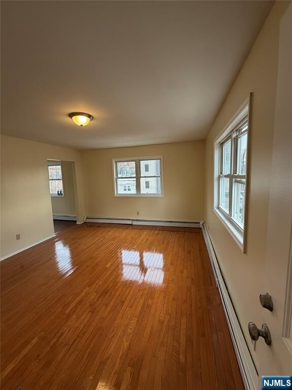 Property Photo:  172-174 Carroll Street 3  NJ 07501 