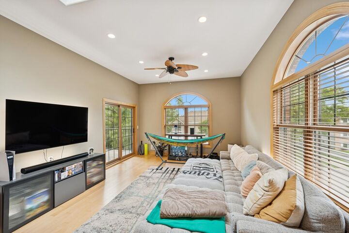 Property Photo:  3125 Inglewood Avenue S 201  MN 55416 