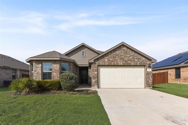 Property Photo:  711 Durango Lane  TX 76033 