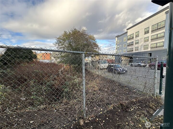 3024  Grand Avenue  Everett WA 98201 photo