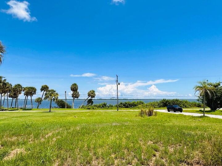 Property Photo: 1811 S Indian River Drive FL 34950