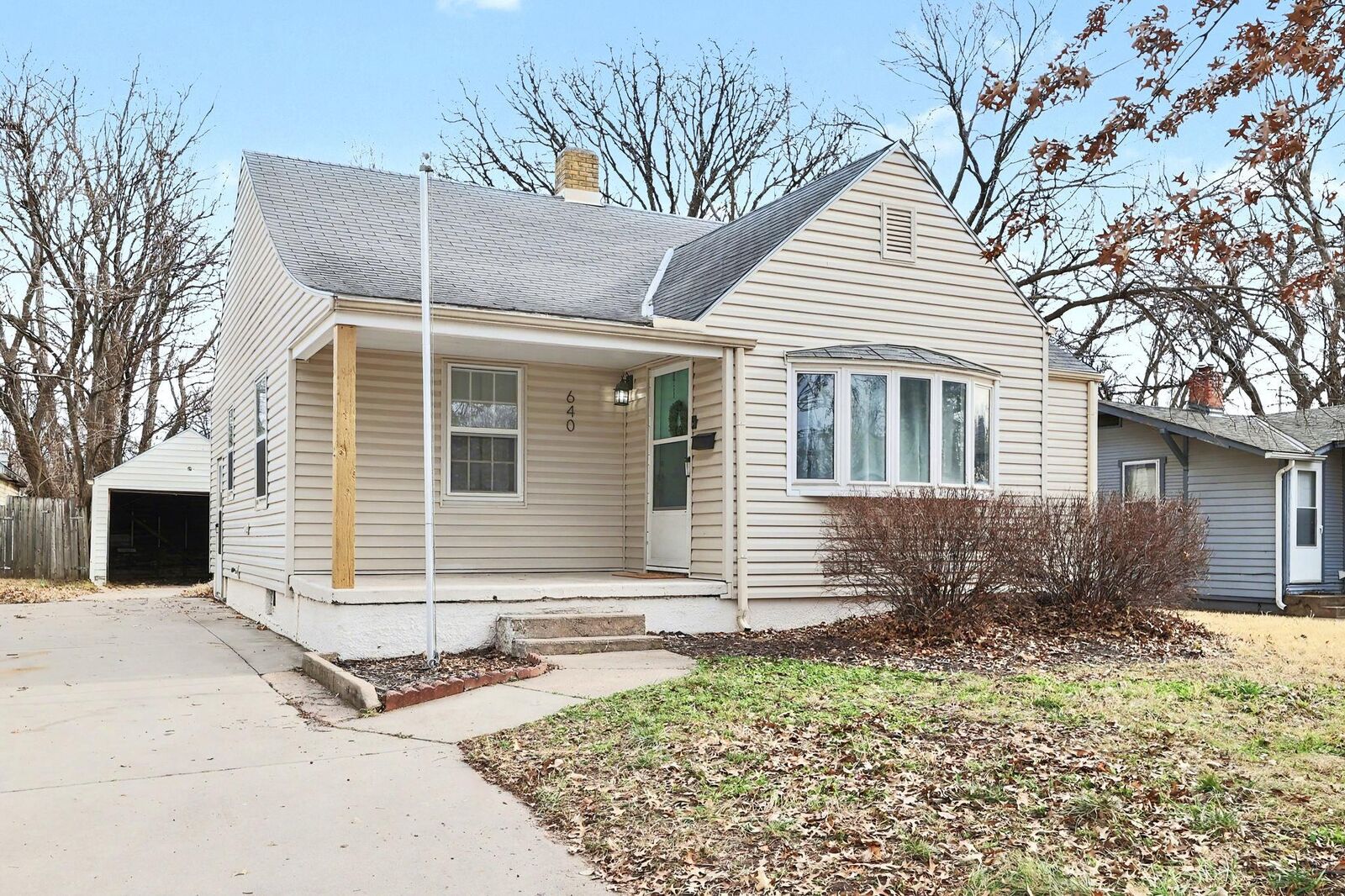 Property Photo:  640 S Lorraine Ave  KS 67211 