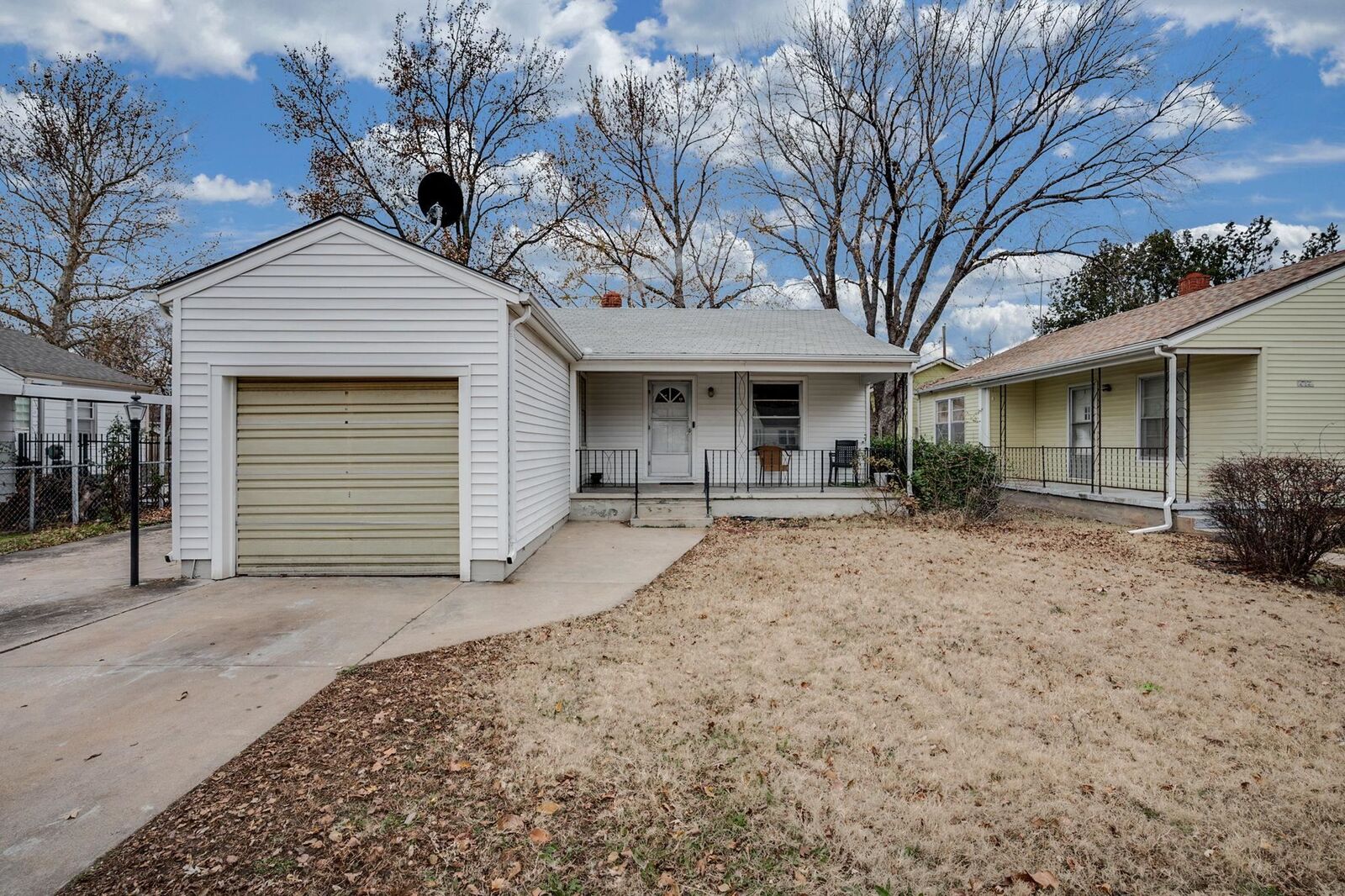 Property Photo:  2027 S Laura Ave  KS 67211 