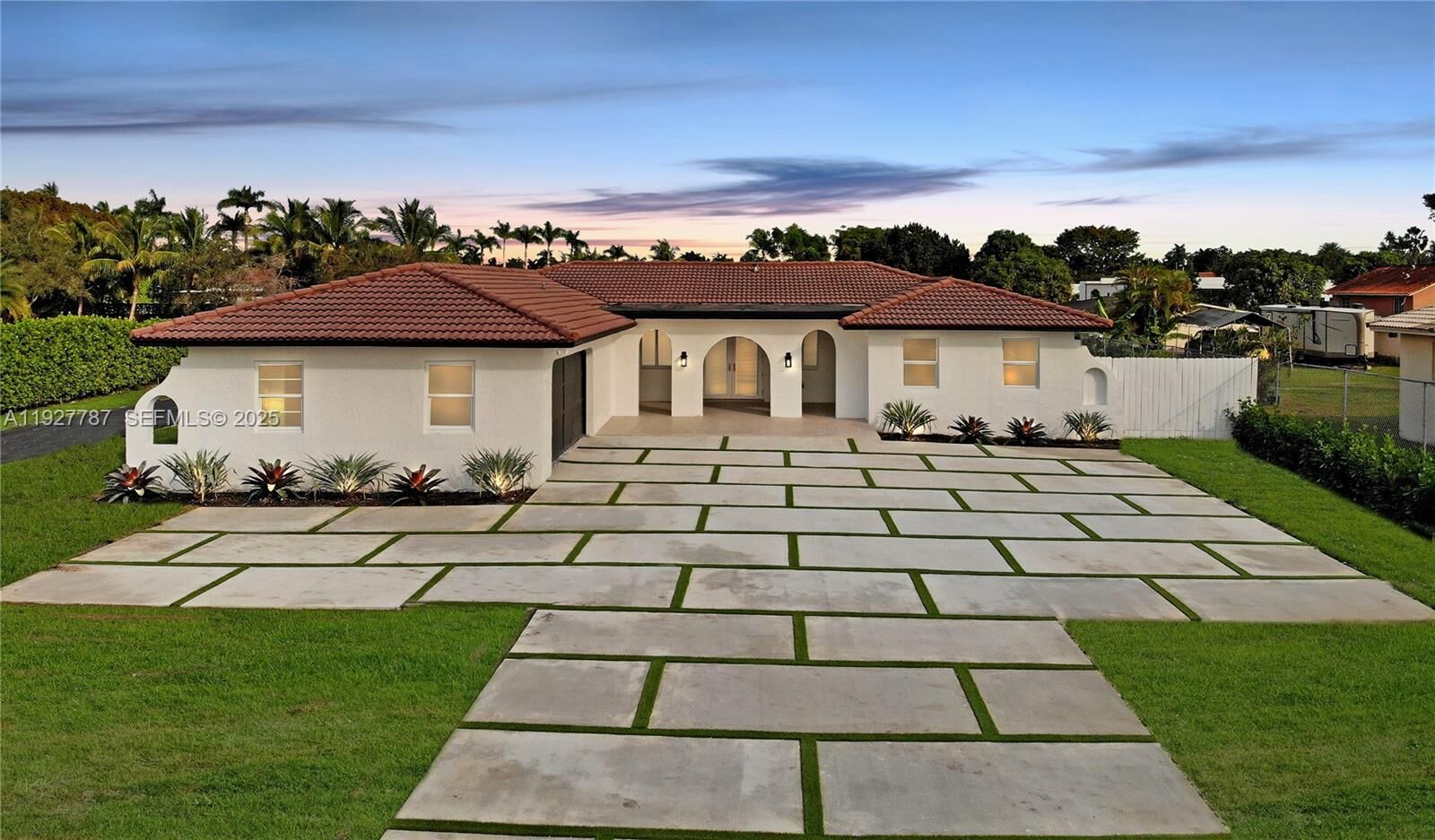 Property Photo: 3801 SW 132nd Ave FL 33175