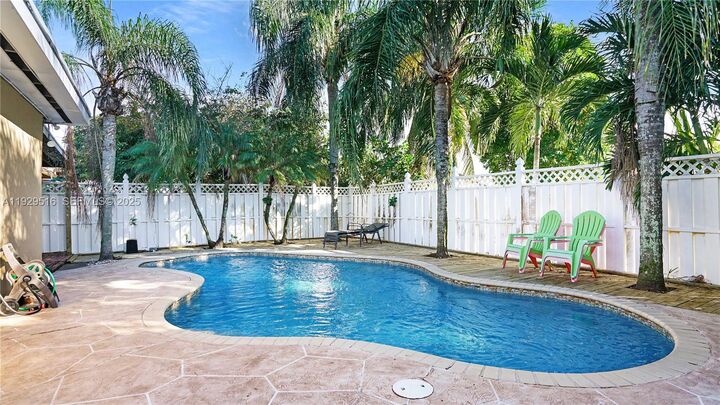 Property Photo: 9730 Johnson St FL 33024