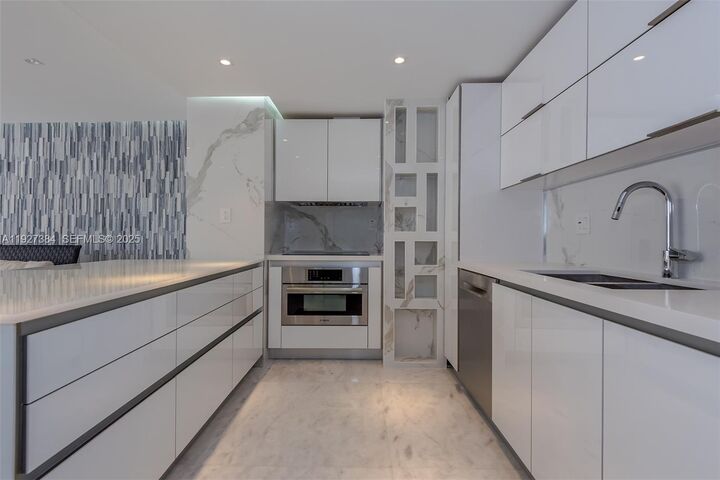 Property Photo: 6423 Collins Ave 304 FL 33141