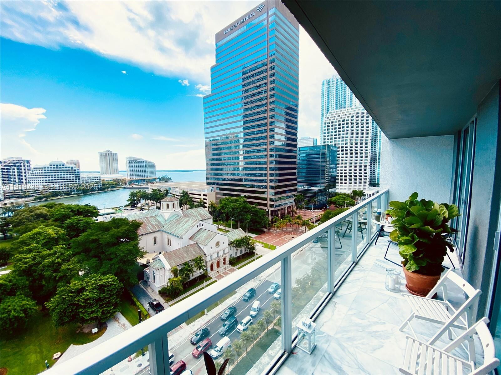 Property Photo: 500 Brickell Ave 1200 FL 33131