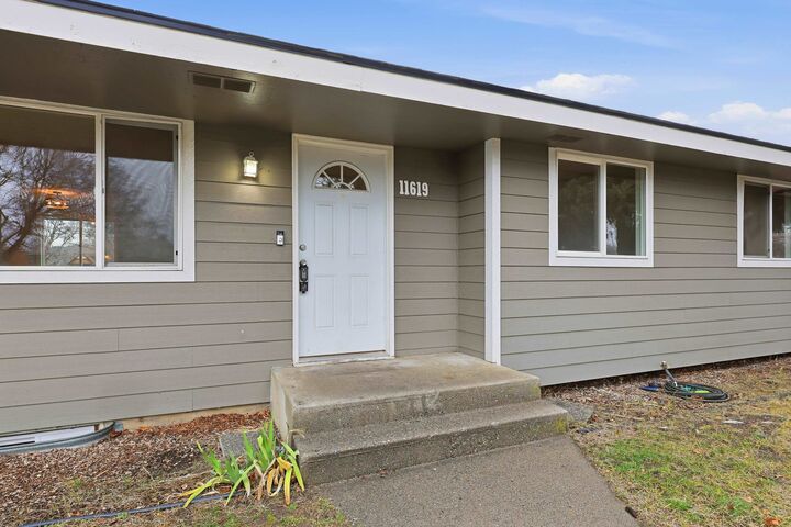 Property Photo: 11619 E Buckeye Ave WA 99206