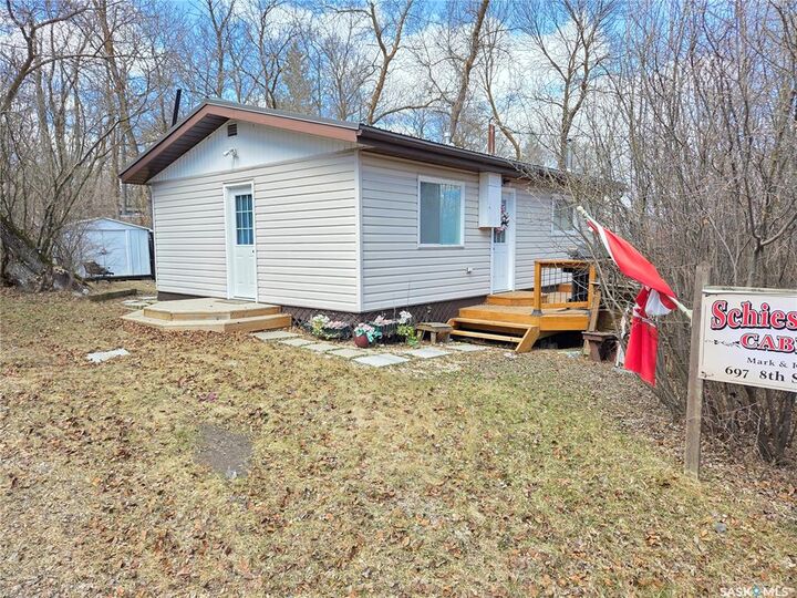 Property Photo:  697 8th Street  SK S0C 0R0 