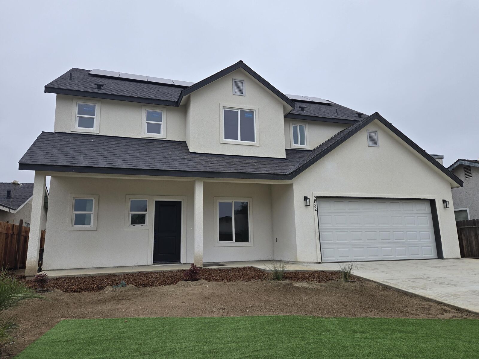 Property Photo:  2032 E Pershing Avenue  CA 93292 