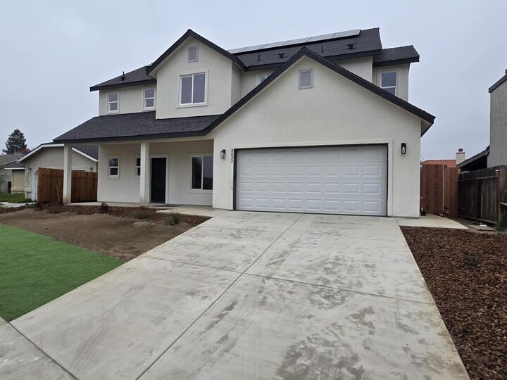 2032 E Pershing Avenue  Visalia CA 93292 photo
