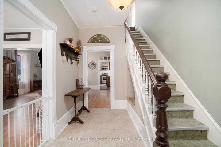 Property Photo:  30 Kensington Avenue  ON K7A 2K5 