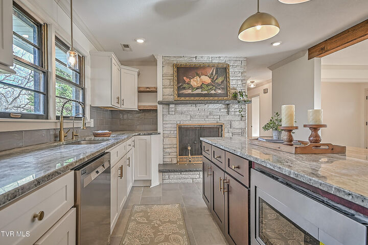 Property Photo: 1708 Jackson Terrace TN 37604