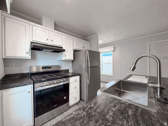 Property Photo: 75 W 250 N 84 UT 84015