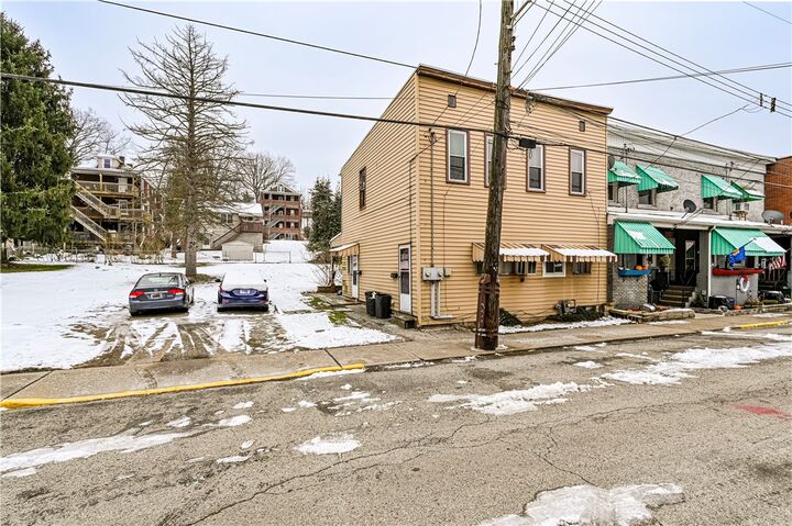 Property Photo: 522 Cavitt Ave PA 15085