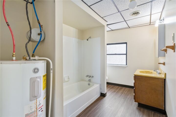 Property Photo: 751 Chartiers Ave PA 15136