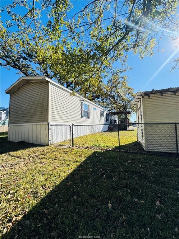 Property Photo: 103 Ridge Walk Street TX 77845