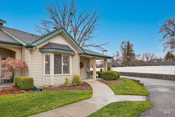 Property Photo: 3830 N Kessinger Ln ID 83703